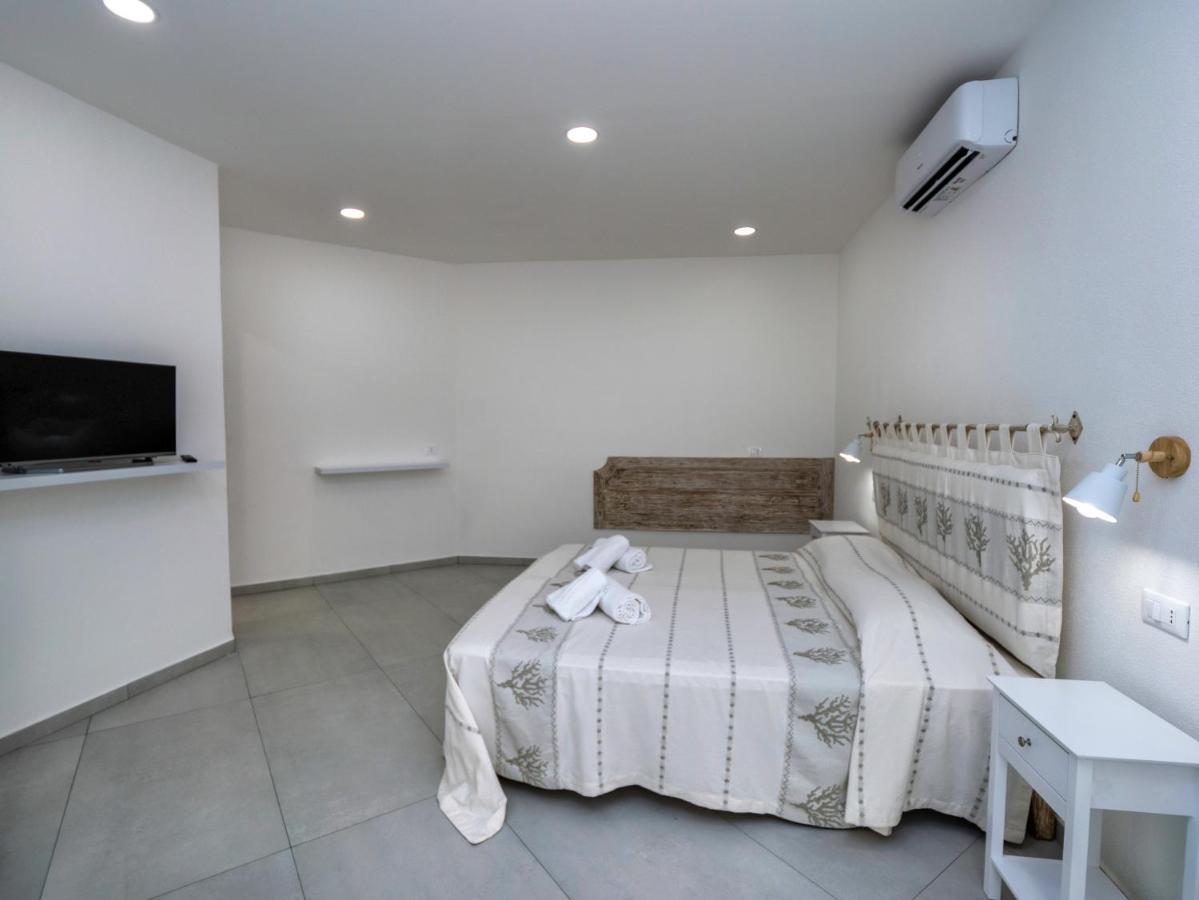 Aldo Moro Rooms Ольбія Екстер'єр фото